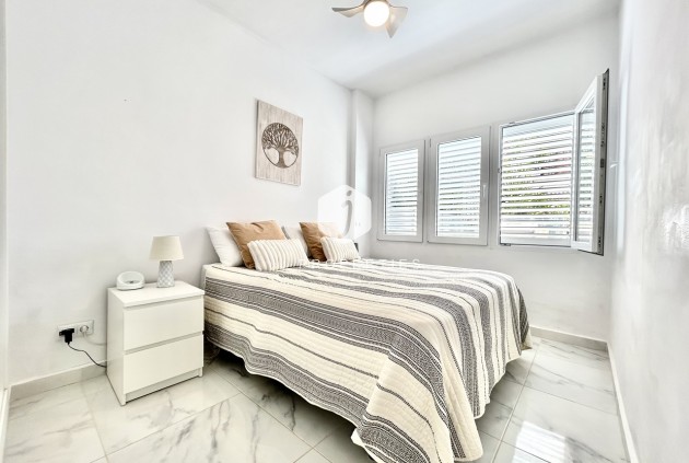 Tweedehands - Appartement / flat -
La Zenia - Costa Blanca