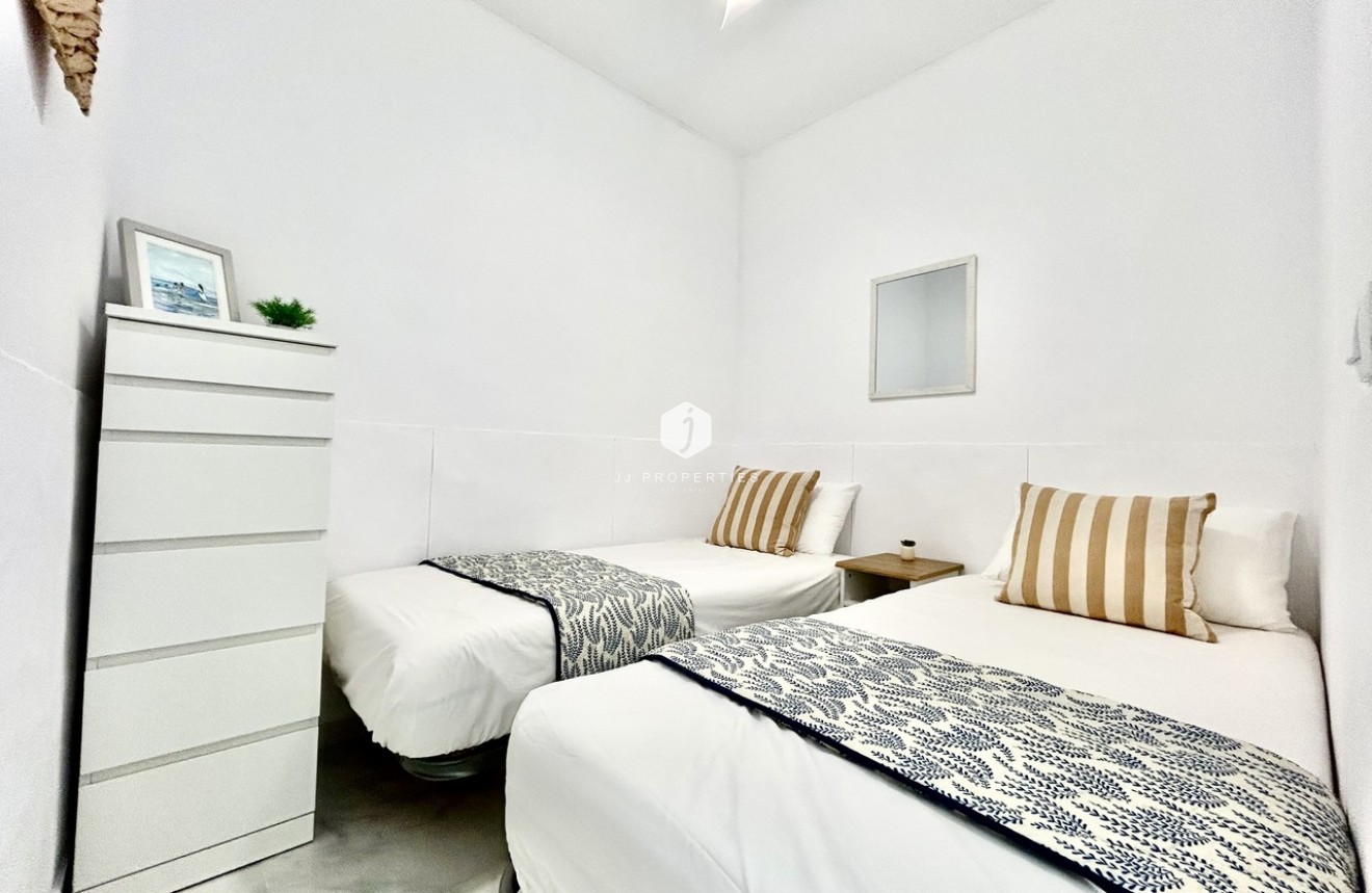 Tweedehands - Appartement / flat -
La Zenia - Costa Blanca