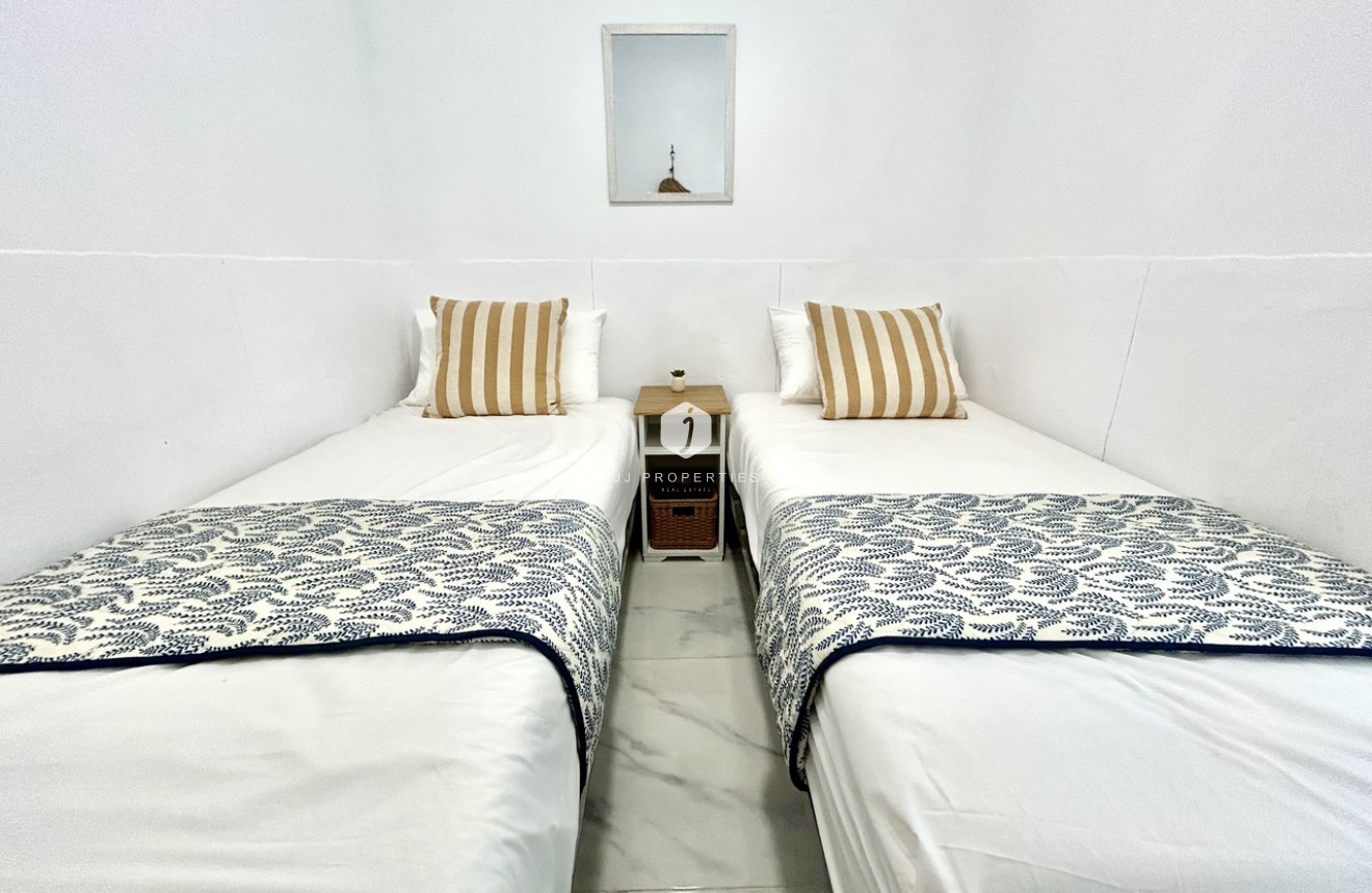 Tweedehands - Appartement / flat -
La Zenia - Costa Blanca