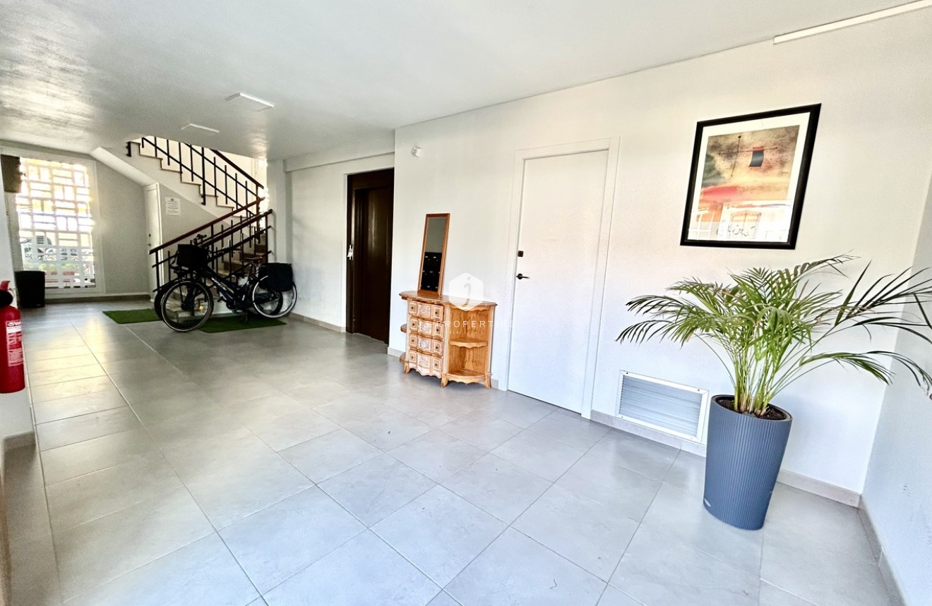 Tweedehands - Appartement / flat -
La Zenia - Costa Blanca