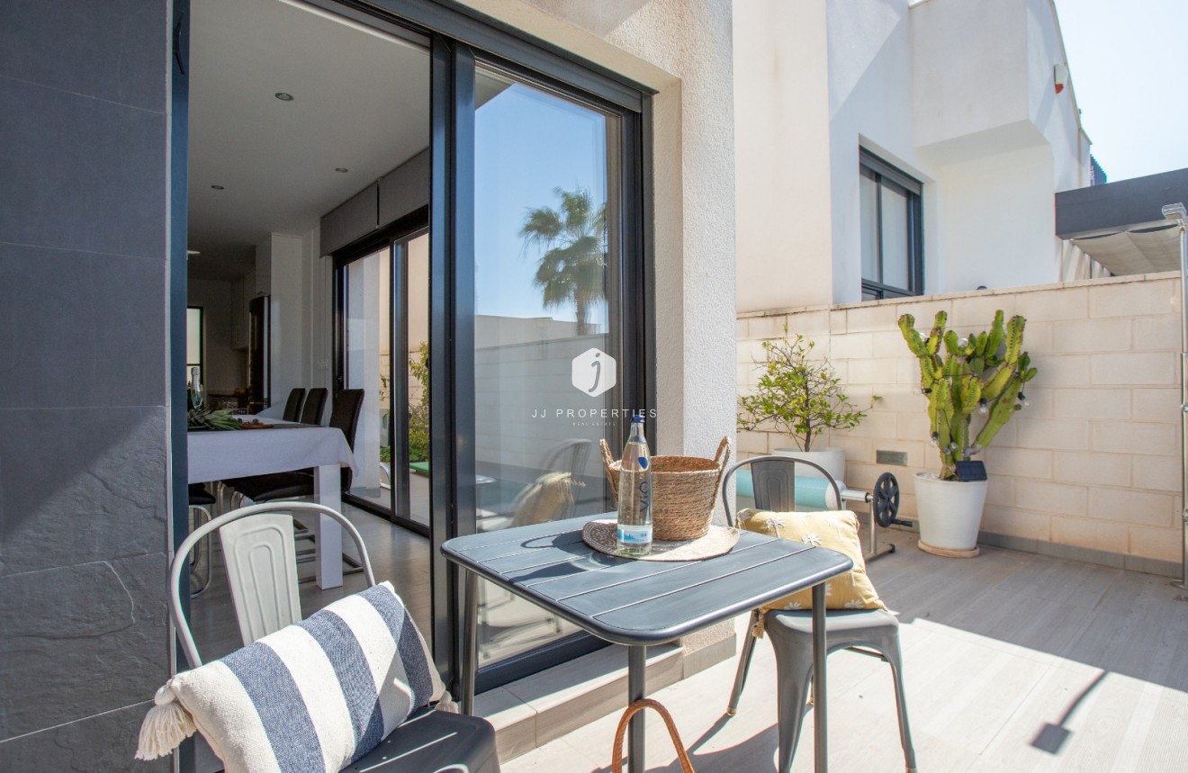 Tweedehands - Villa -
Rojales - Inland