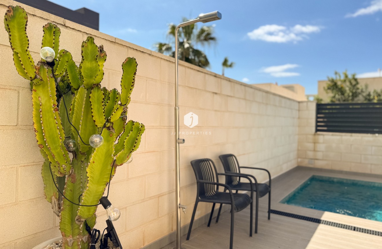 Tweedehands - Villa -
Rojales - Inland