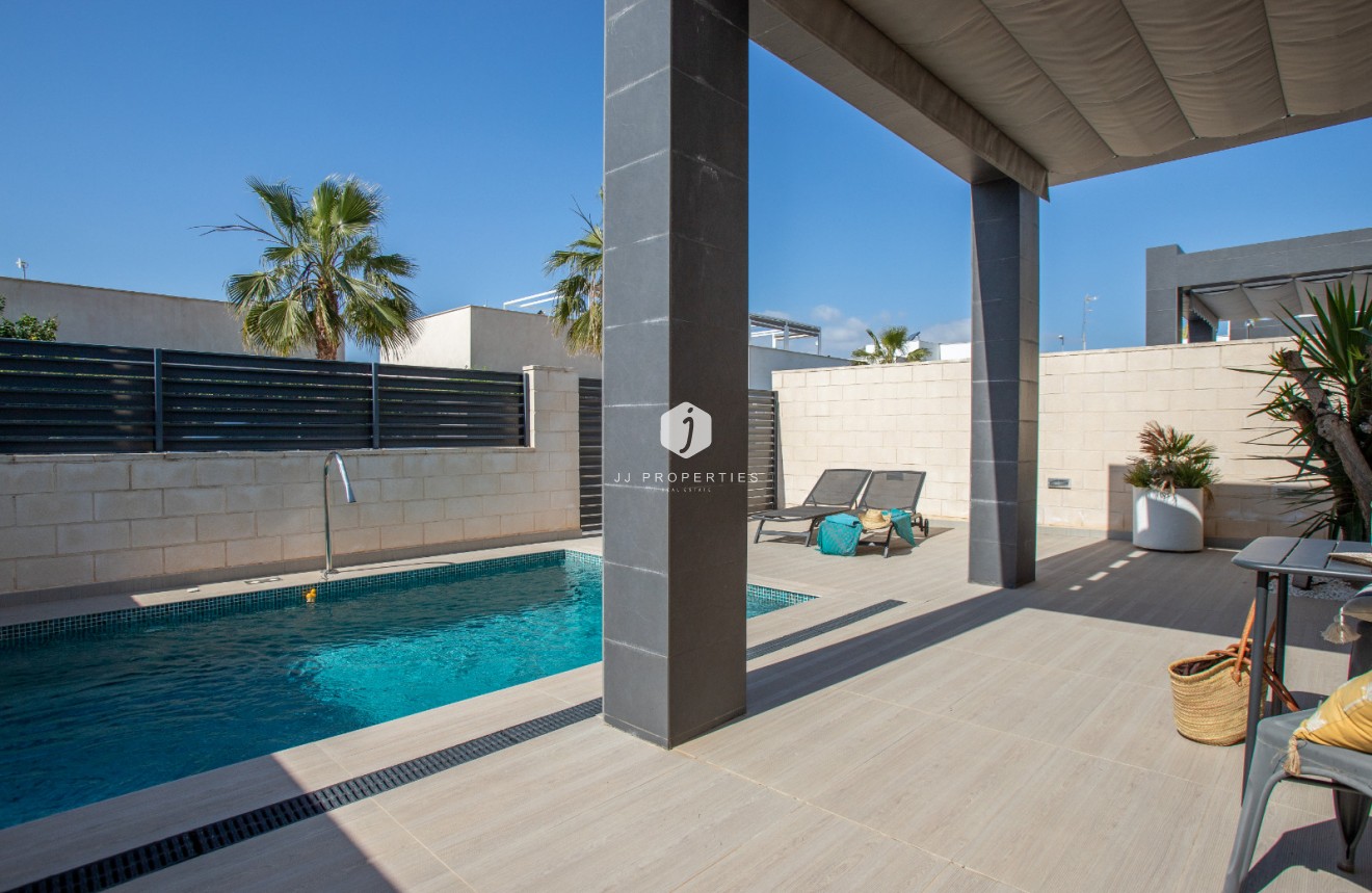 Tweedehands - Villa -
Rojales - Inland