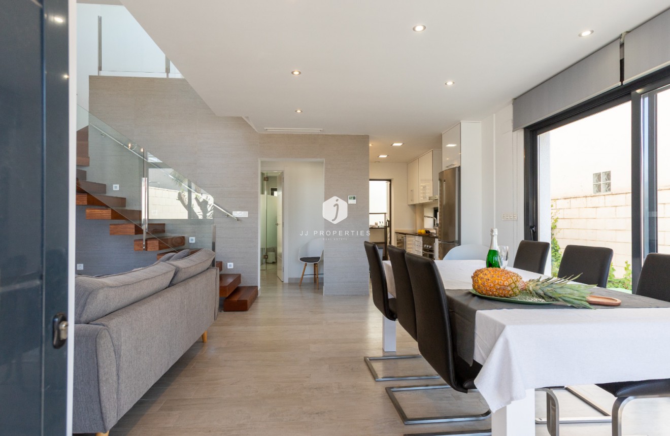 Tweedehands - Villa -
Rojales - Inland