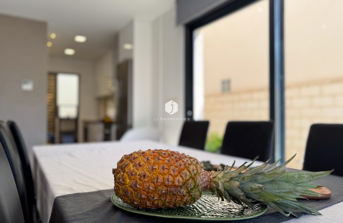 Tweedehands - Villa -
Rojales - Inland