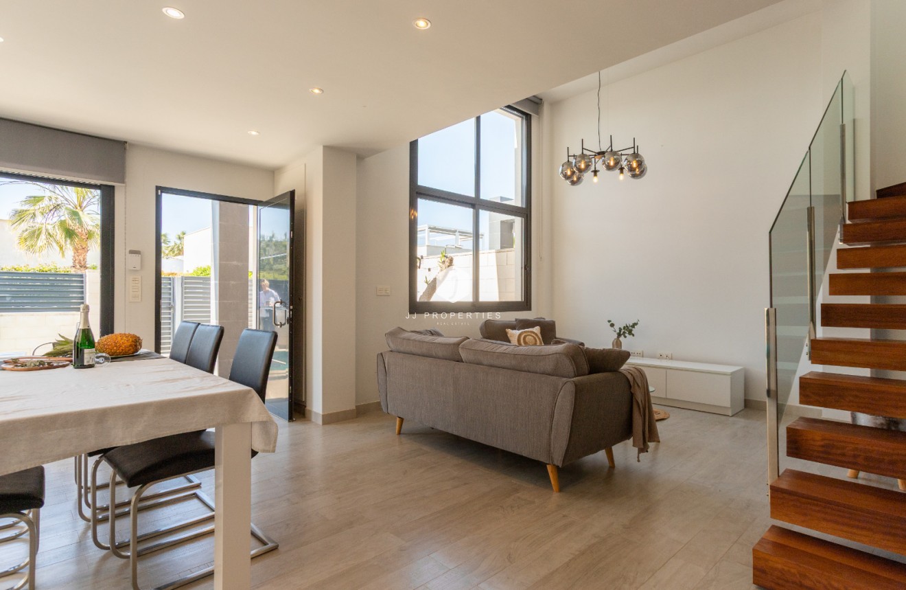 Tweedehands - Villa -
Rojales - Inland