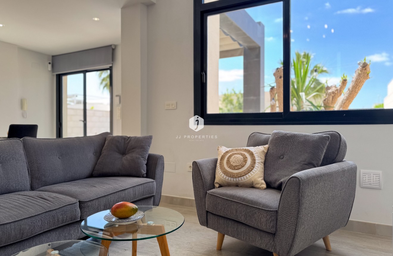 Tweedehands - Villa -
Rojales - Inland