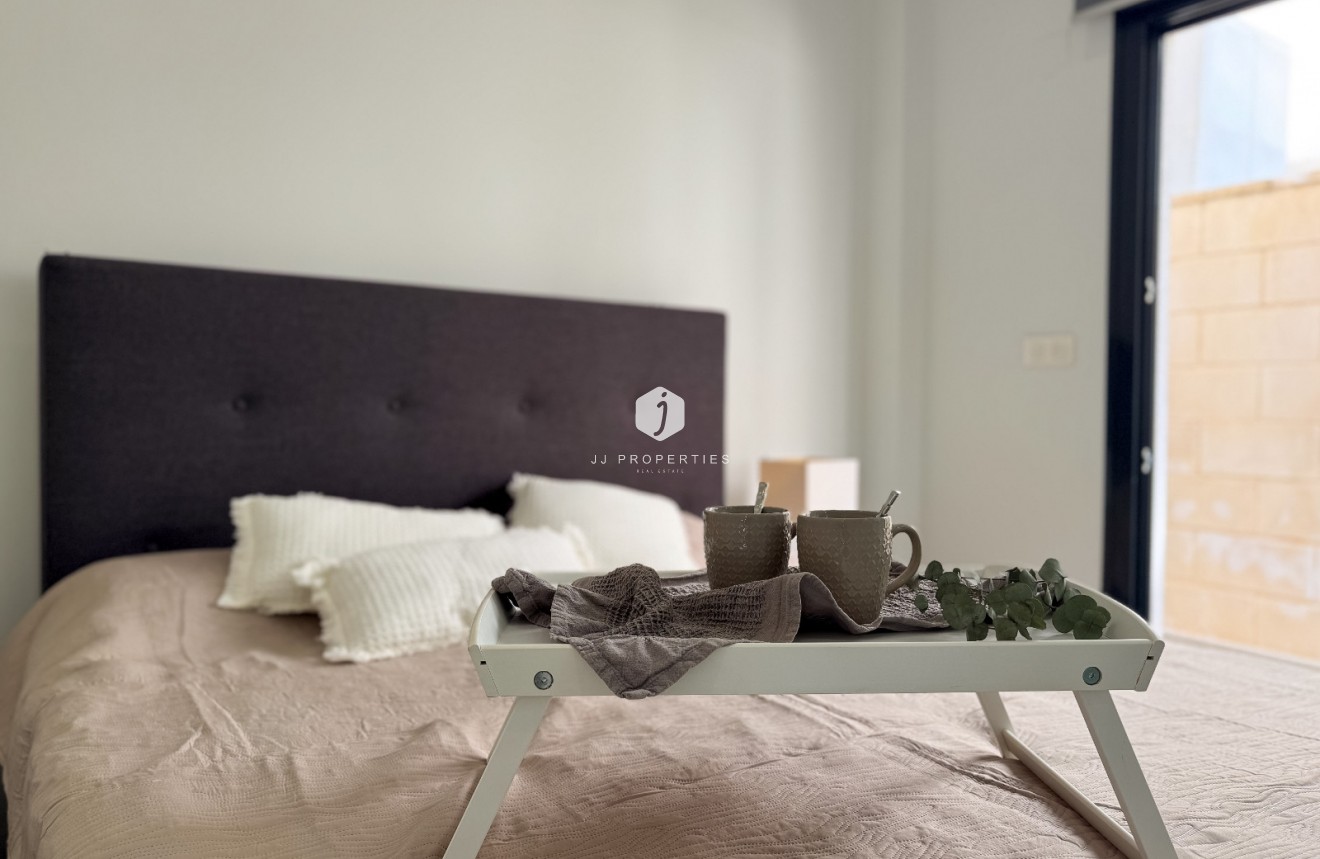 Tweedehands - Villa -
Rojales - Inland