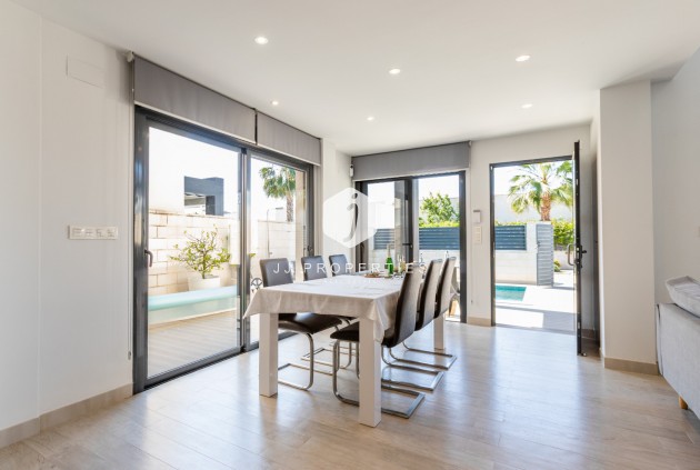 Tweedehands - Villa -
Rojales - Inland