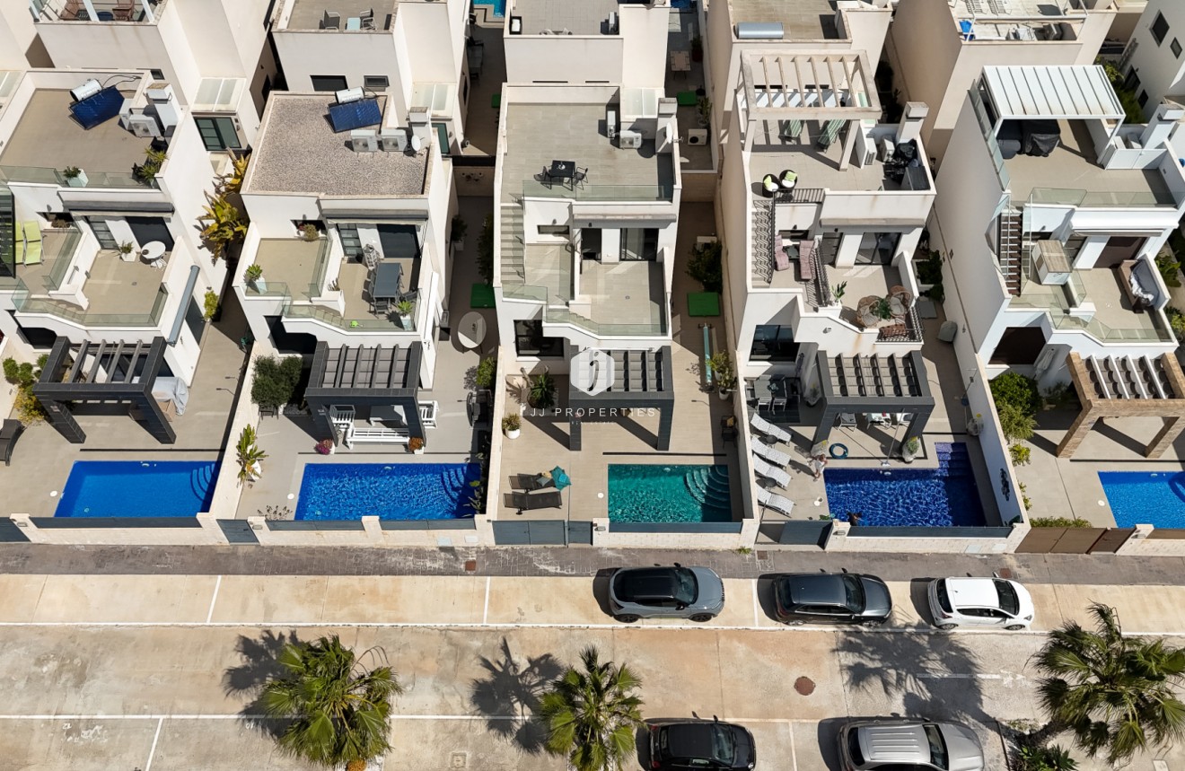 Tweedehands - Villa -
Rojales - Inland