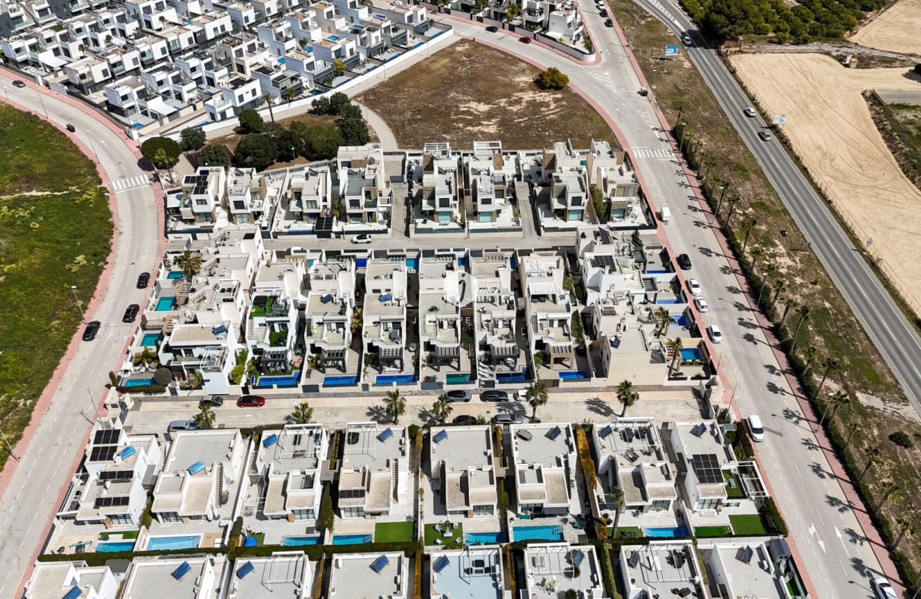 Tweedehands - Villa -
Rojales - Inland