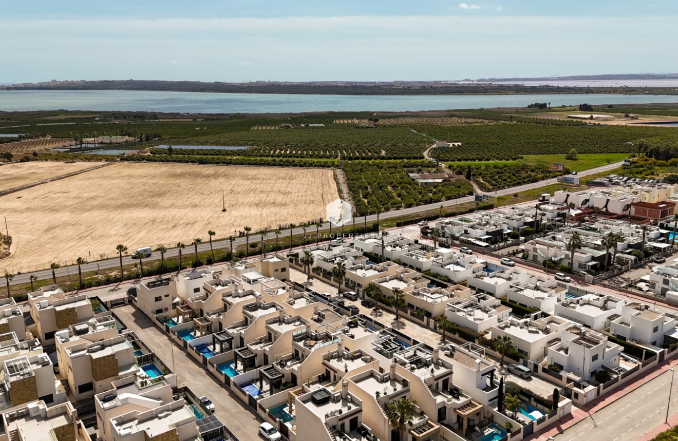 Tweedehands - Villa -
Rojales - Inland