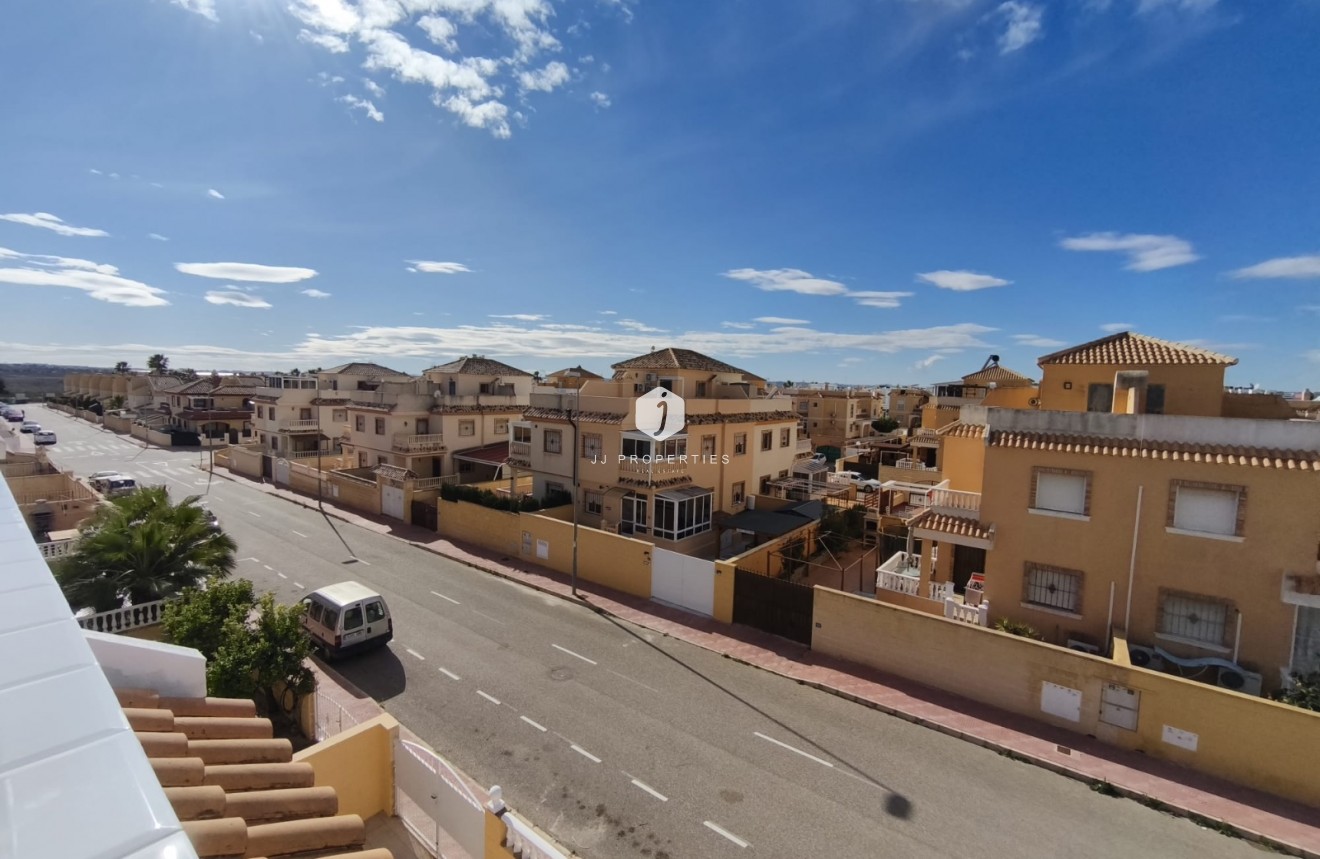 Tweedehands - Chalet -
Rojales - Inland