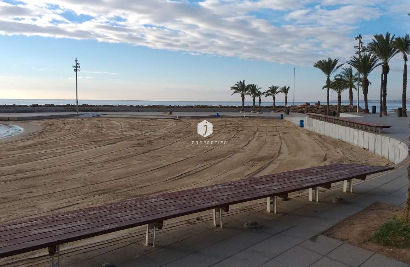 Tweedehands - Appartement / flat -
Torrevieja - Costa Blanca