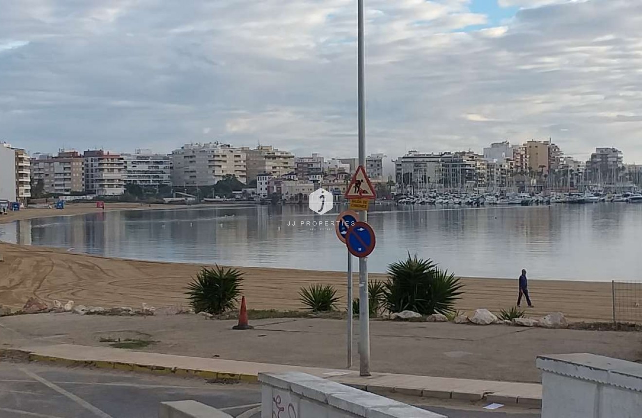Tweedehands - Appartement / flat -
Torrevieja - Costa Blanca