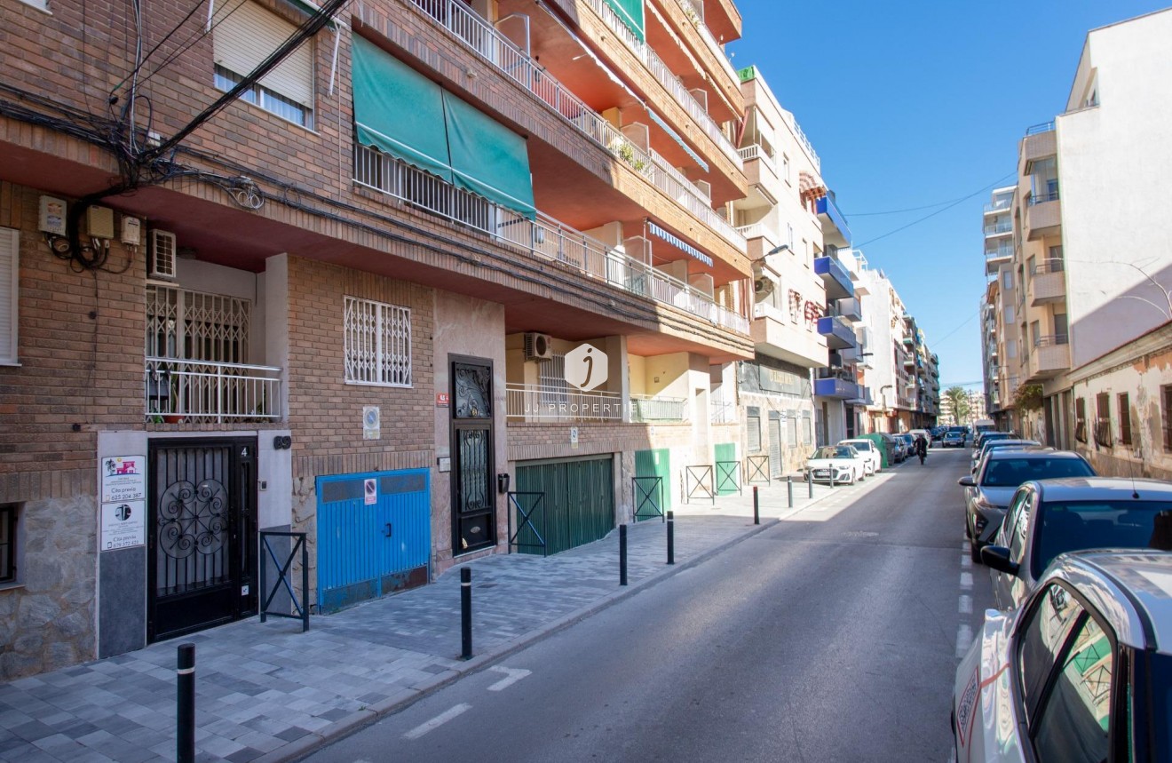 Tweedehands - Penthouse -
Torrevieja - Playa del Cura