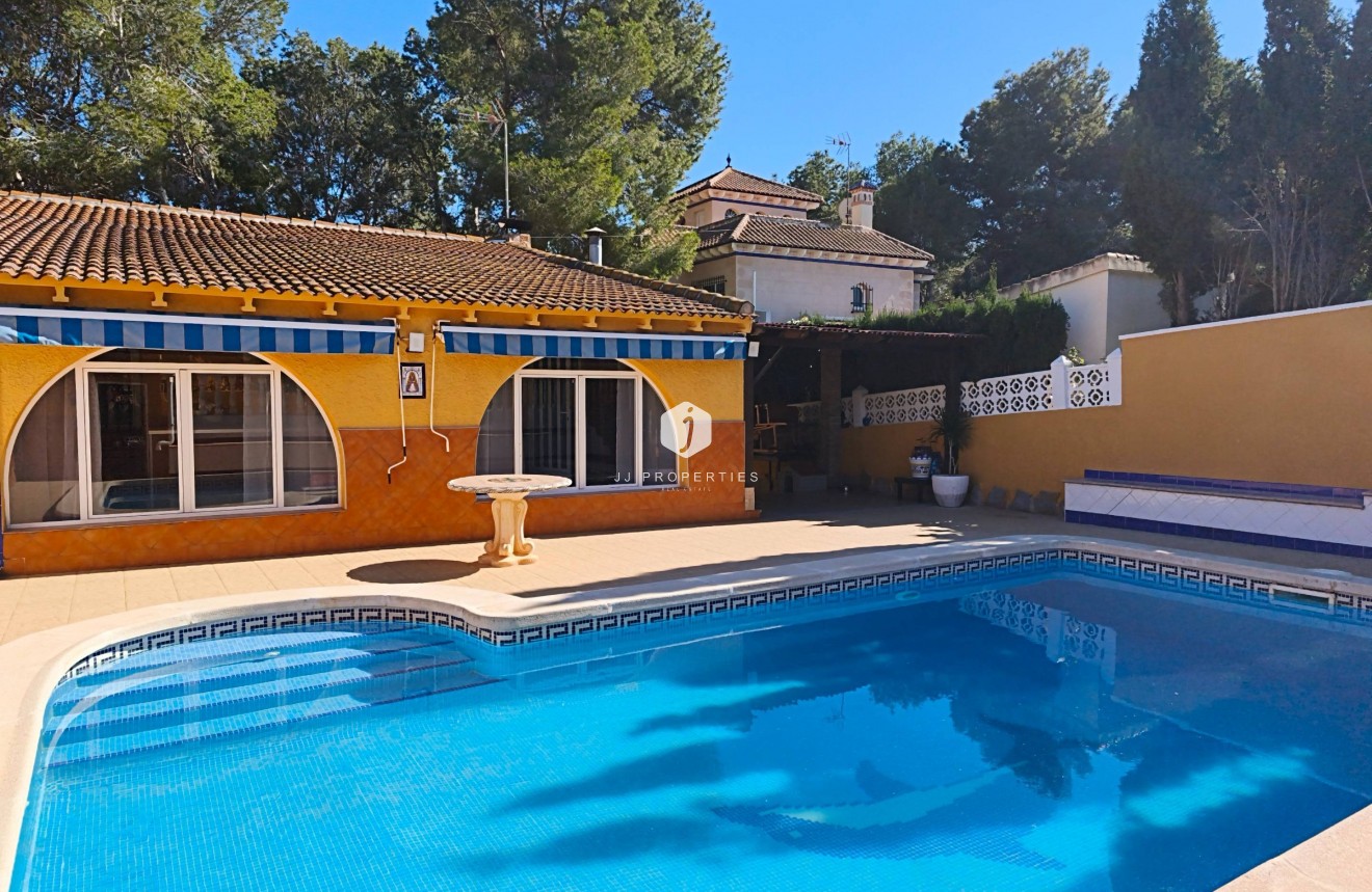 Tweedehands - Villa -
Torrevieja - Los Balcones