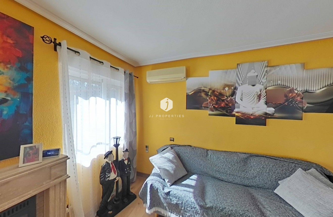 Tweedehands - Villa -
Torrevieja - Los Balcones