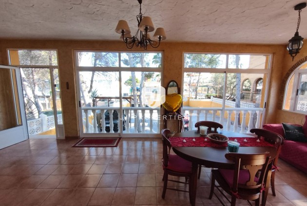 Tweedehands - Villa -
Torrevieja - Los Balcones