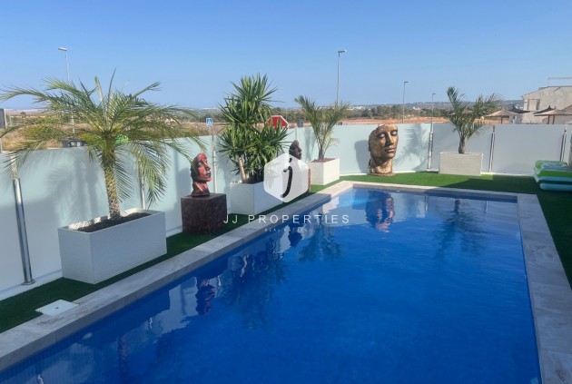 Tweedehands - Villa -
Los Montesinos - Costa Blanca