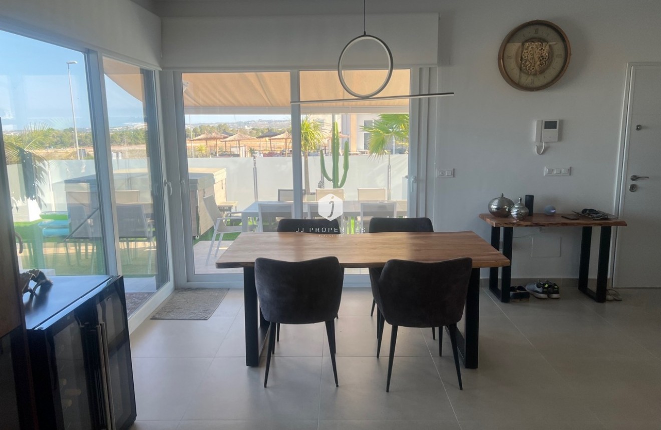 Tweedehands - Villa -
Los Montesinos - Costa Blanca