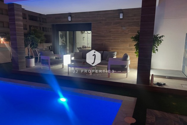 Tweedehands - Villa -
Los Montesinos - Costa Blanca