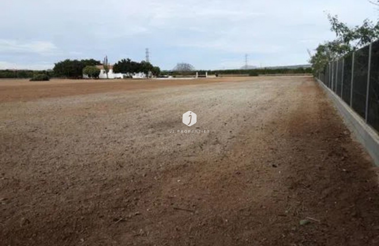 Tweedehands - Villa -
San Miguel de Salinas - Inland