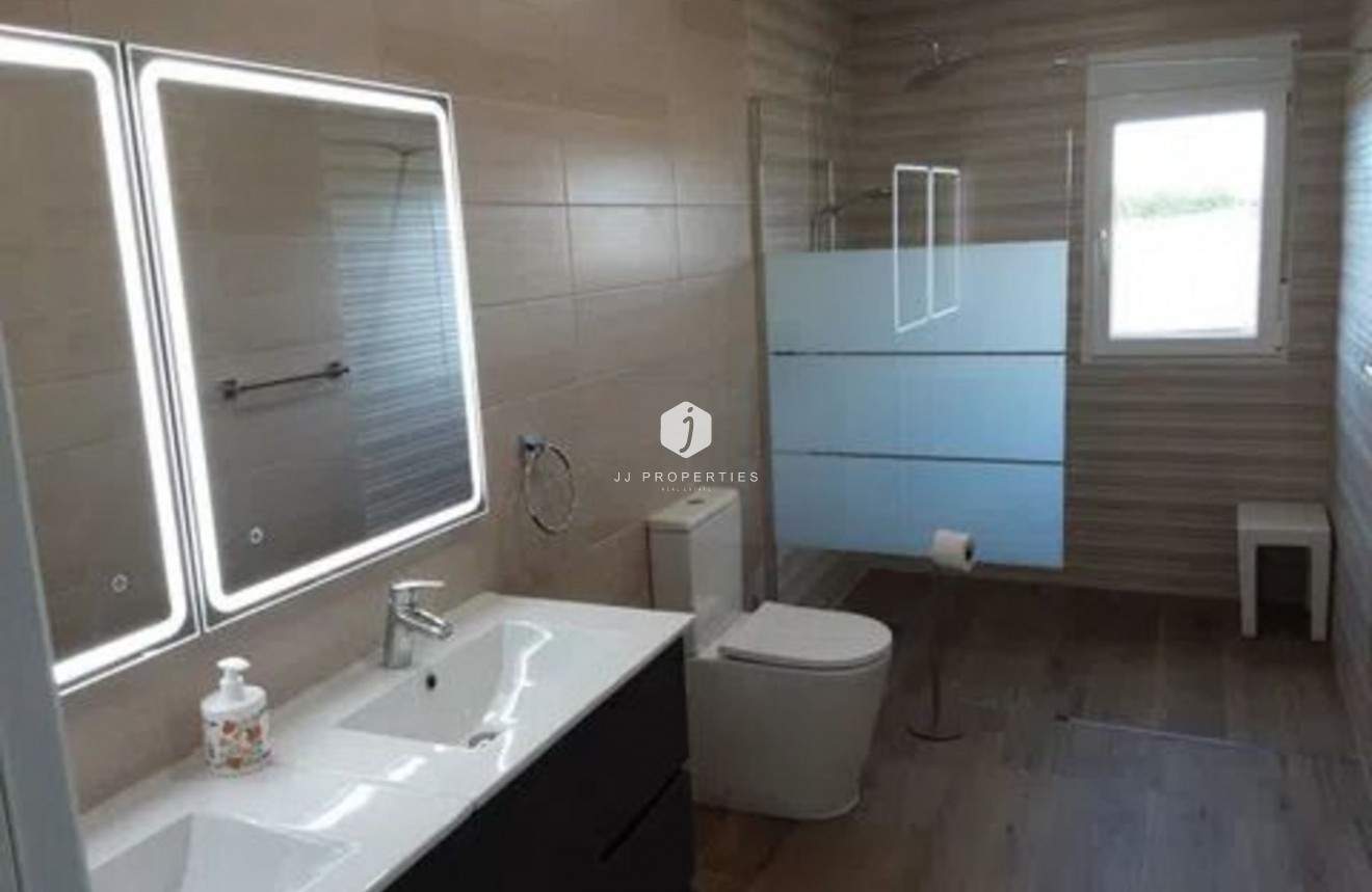 Tweedehands - Villa -
San Miguel de Salinas - Inland