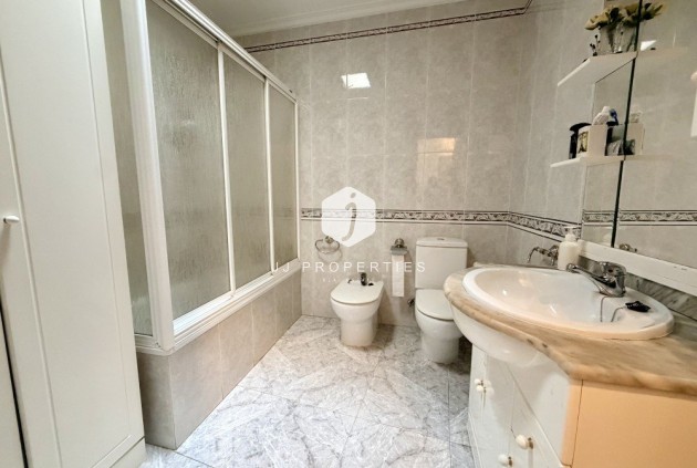 Resale - Apartment / flat -
Torrevieja - Costa Blanca