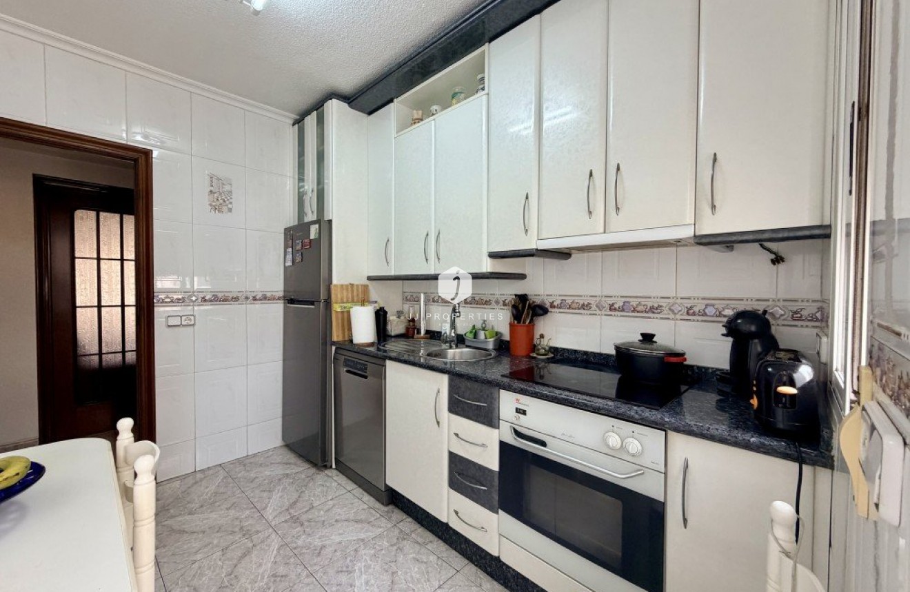 Resale - Apartment / flat -
Torrevieja - Costa Blanca