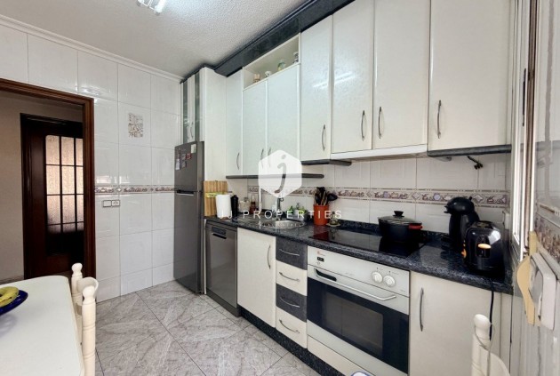 Resale - Apartment / flat -
Torrevieja - Costa Blanca