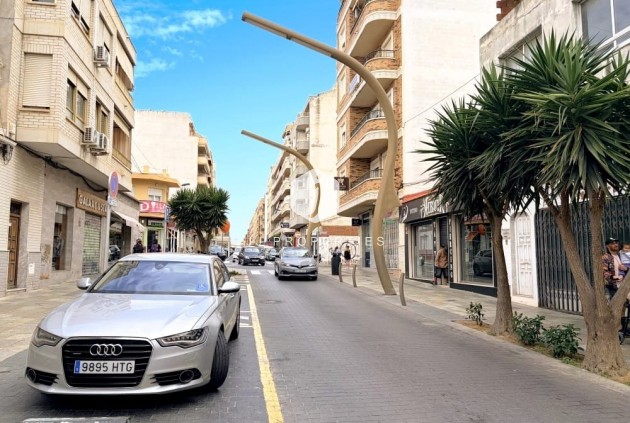 Resale - Apartment / flat -
Torrevieja - Costa Blanca