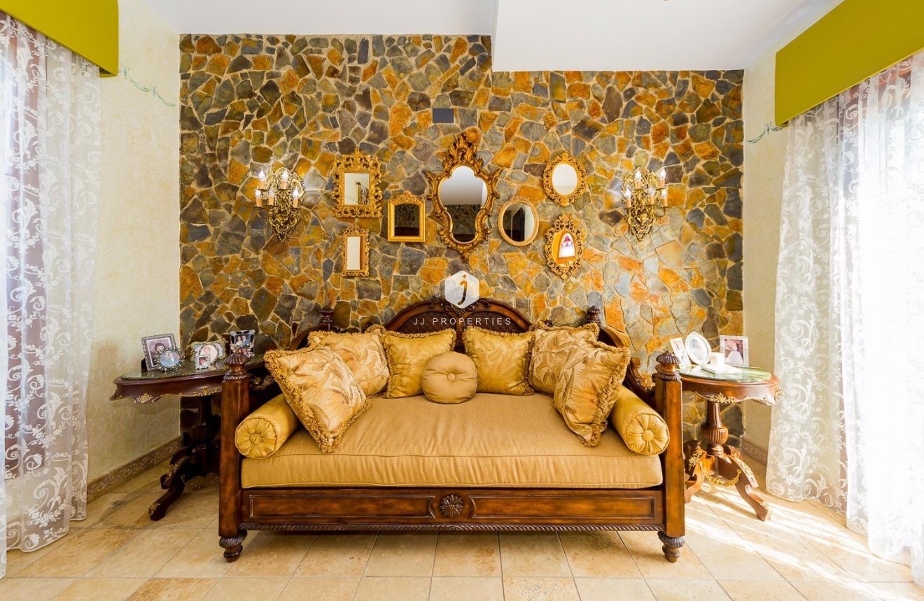 Resale - Country Property -
Almoradí - Inland