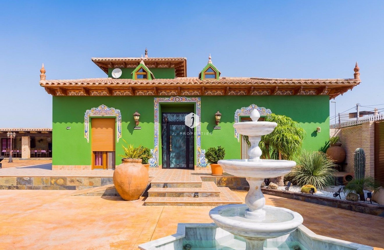 Resale - Country Property -
Almoradí - Inland