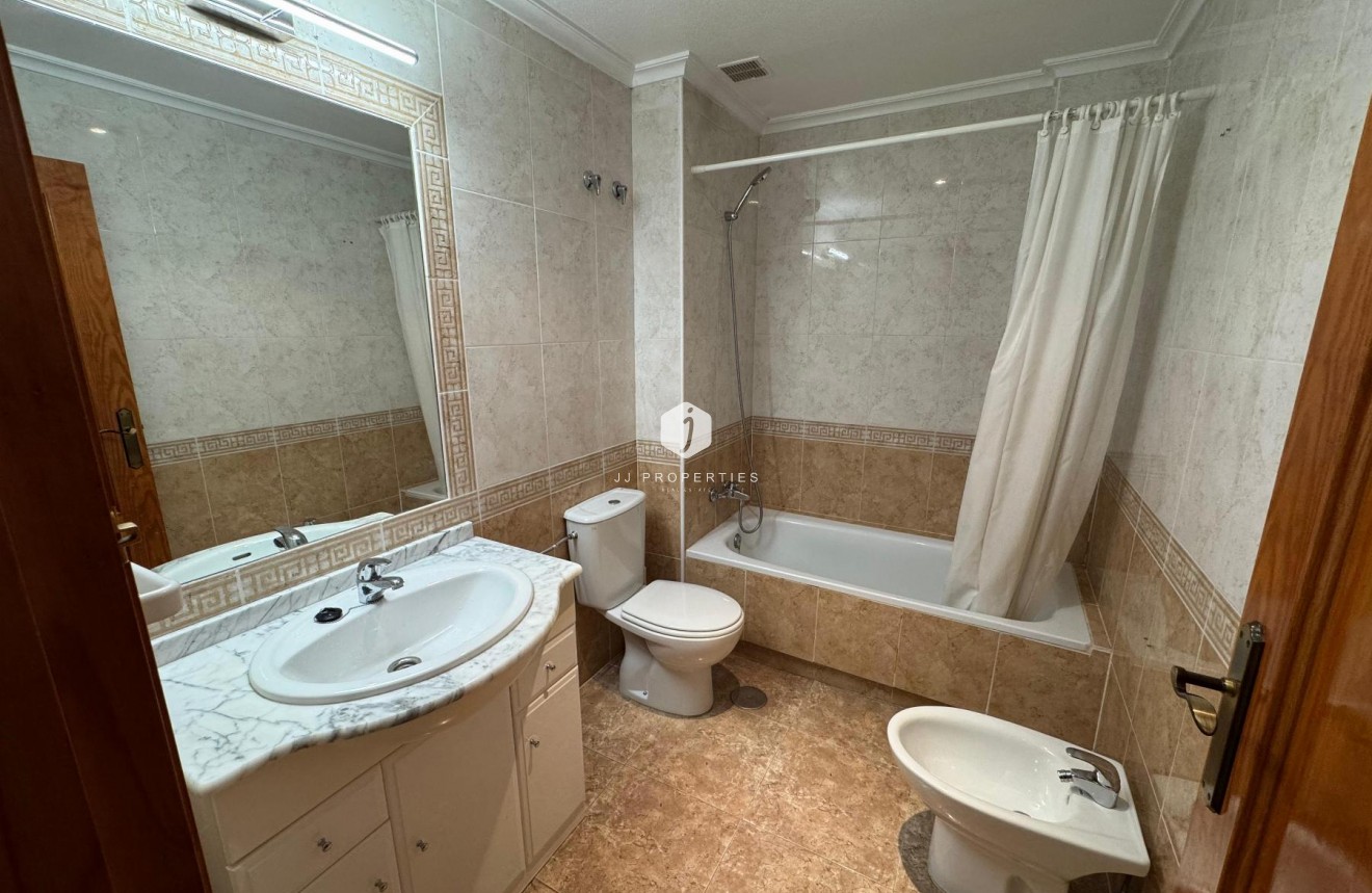 Aus zweiter Hand - Wohnung -
Orihuela Costa - Costa Blanca