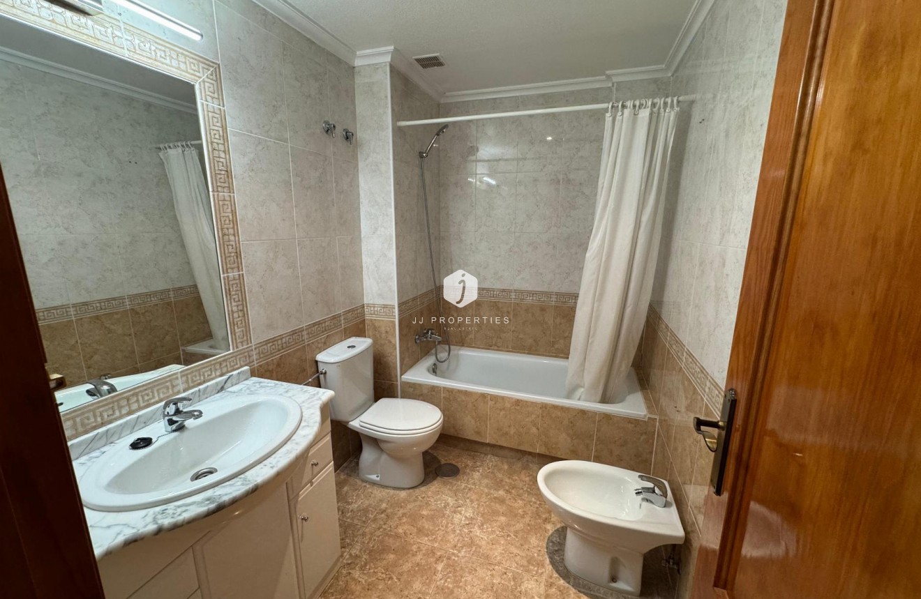 Aus zweiter Hand - Wohnung -
Orihuela Costa - Costa Blanca