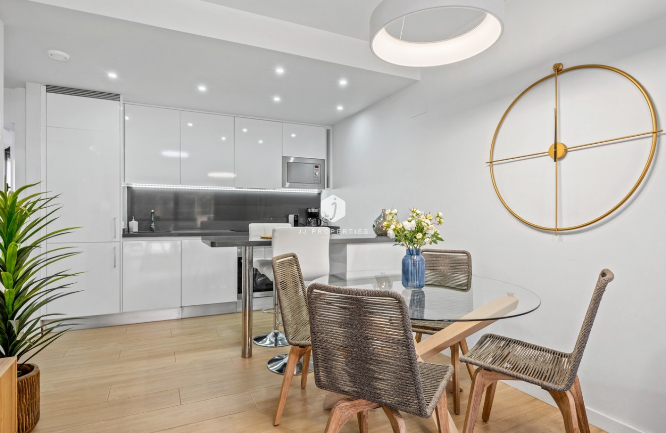 Resale - Apartment / flat -
Orihuela Costa - Costa Blanca