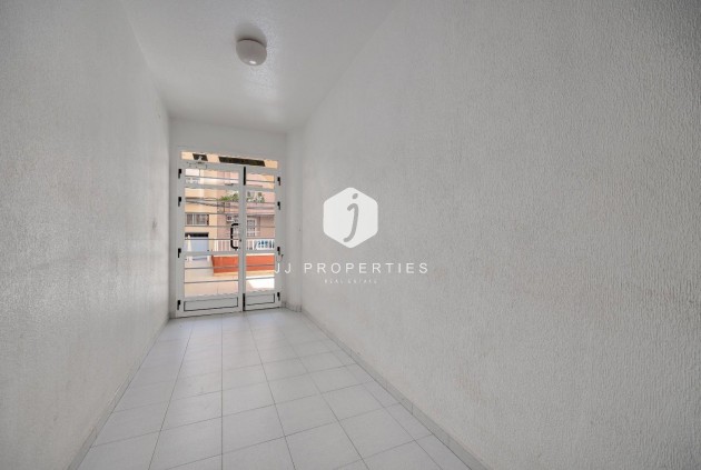 Resale - Apartment / flat -
Torrevieja - Estacion de autobuses
