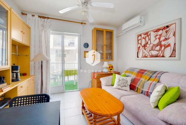 Resale - Apartment / flat -
Torrevieja - Estacion de autobuses