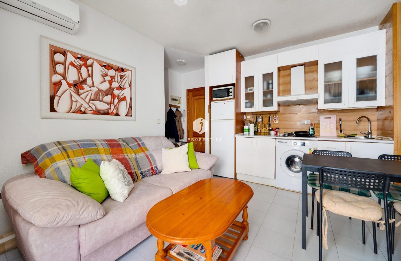 Resale - Apartment / flat -
Torrevieja - Estacion de autobuses