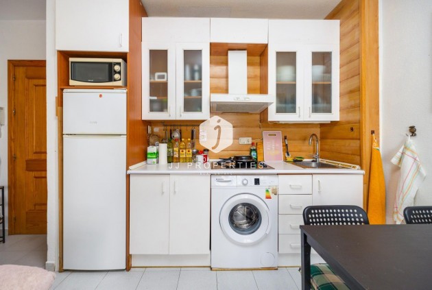 Resale - Apartment / flat -
Torrevieja - Estacion de autobuses