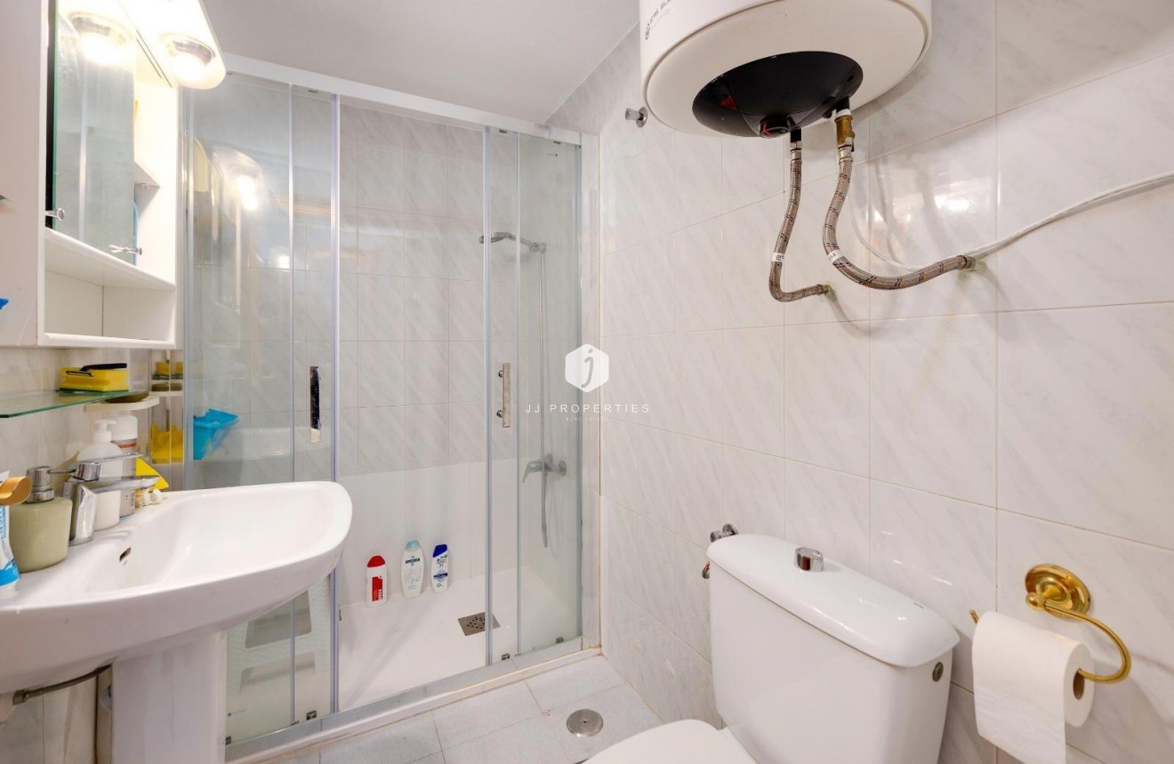 Resale - Apartment / flat -
Torrevieja - Estacion de autobuses