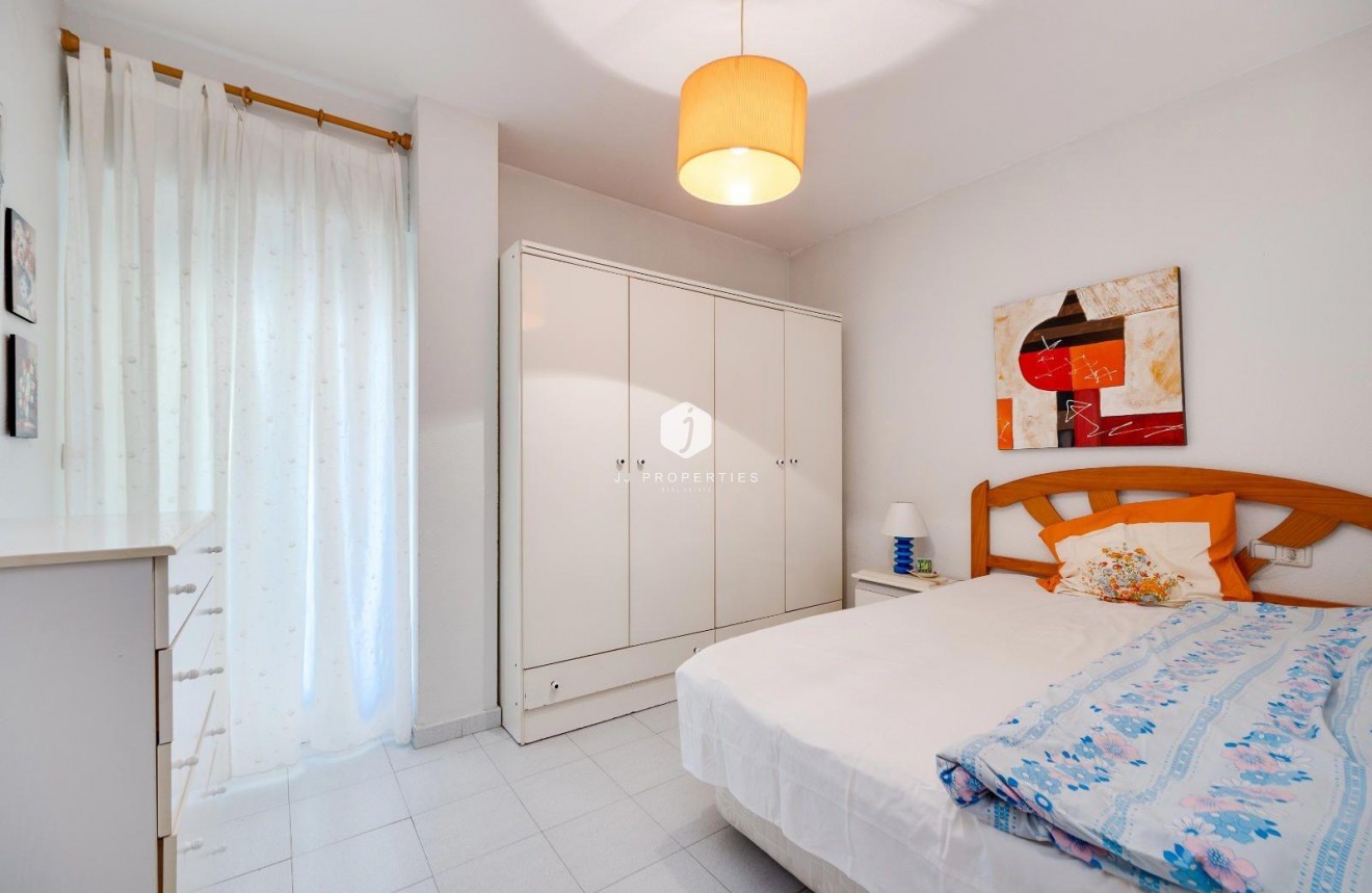 Resale - Apartment / flat -
Torrevieja - Estacion de autobuses