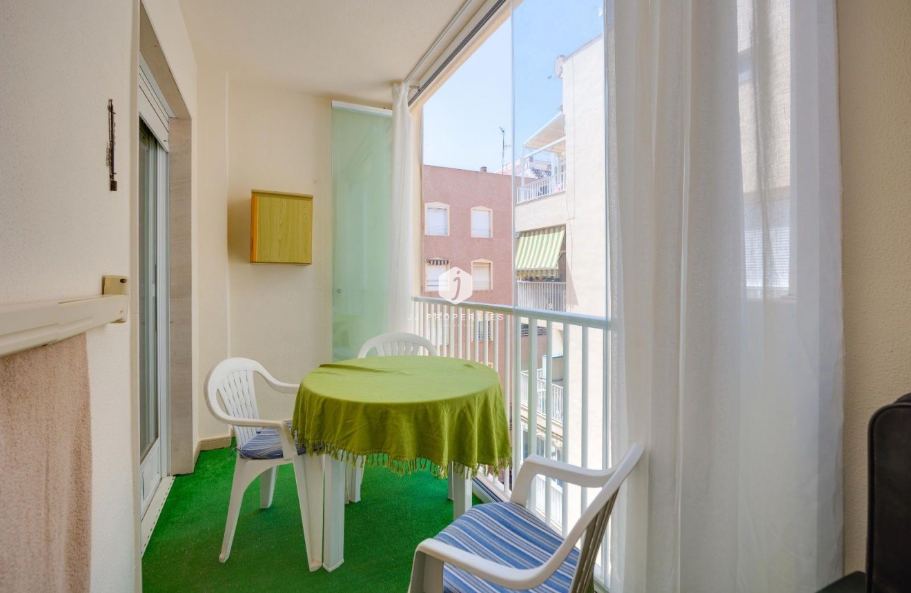 Resale - Apartment / flat -
Torrevieja - Estacion de autobuses