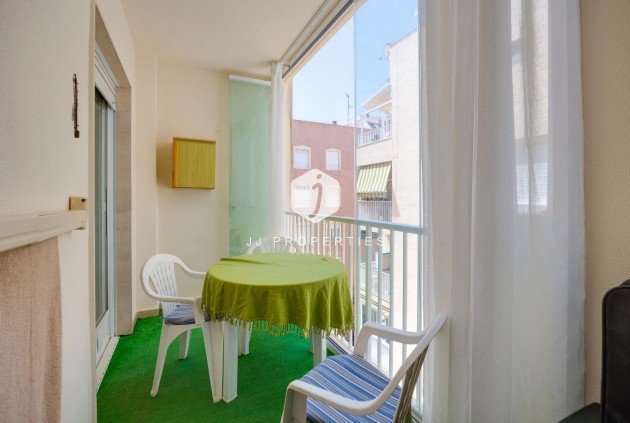 Resale - Apartment / flat -
Torrevieja - Estacion de autobuses