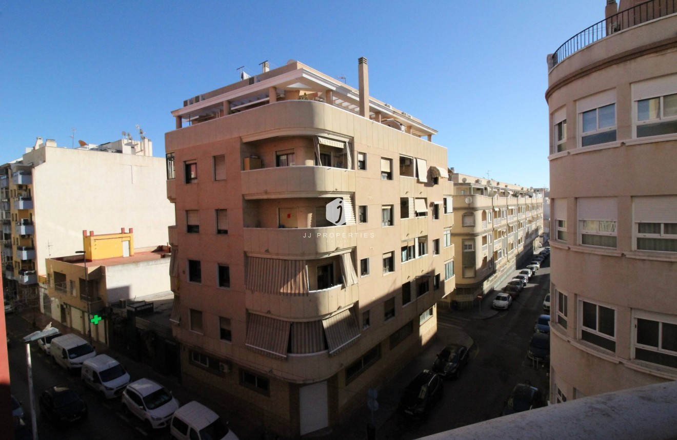 Segunda mano - Apartamento / piso -
Torrevieja - Centro