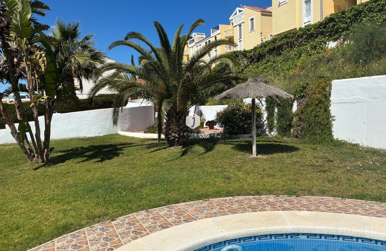 Segunda mano - Apartamento / piso -
Torrevieja - La Mata
