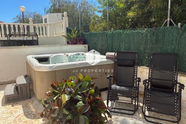 Segunda mano - Apartamento / piso -
Torrevieja - La Mata
