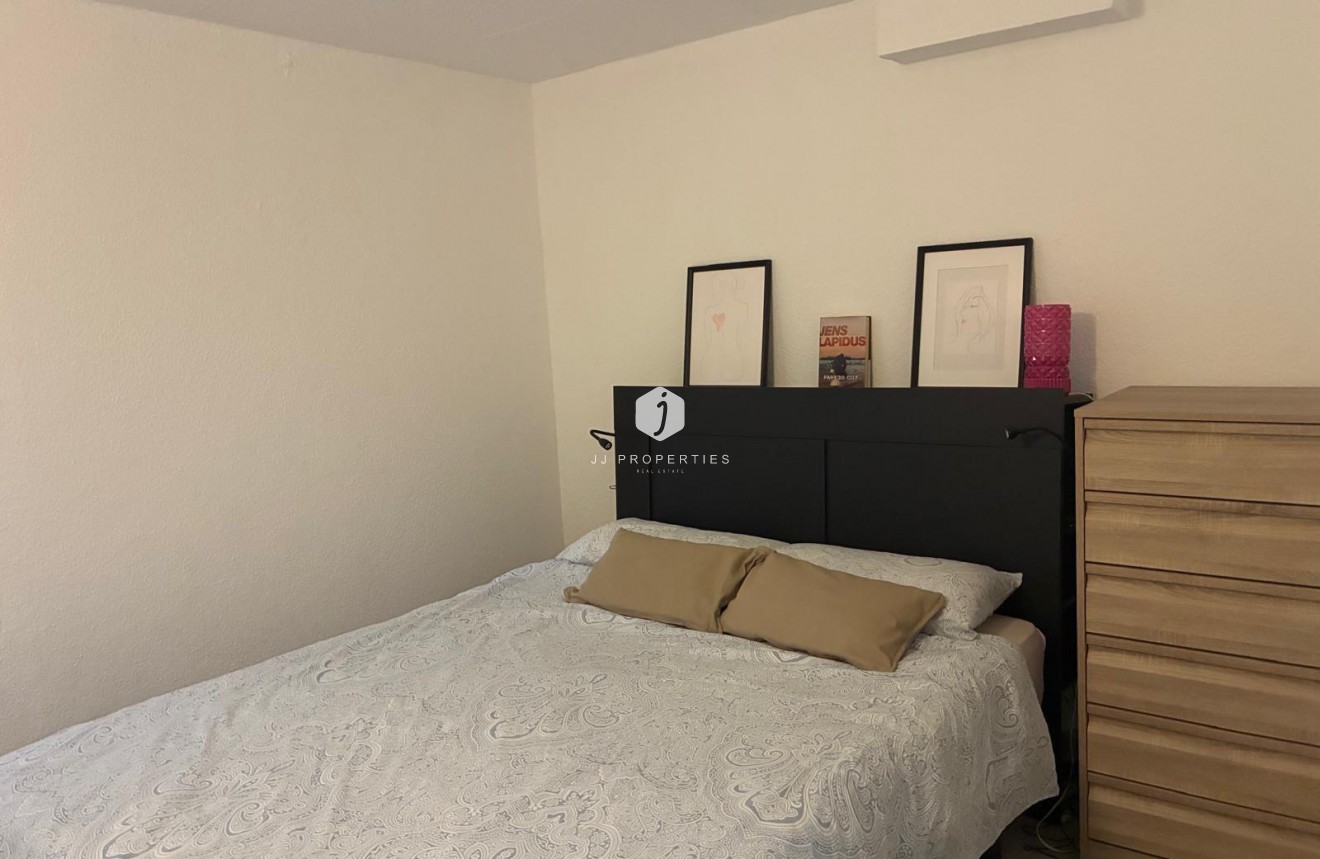 Segunda mano - Apartamento / piso -
Torrevieja - La Mata
