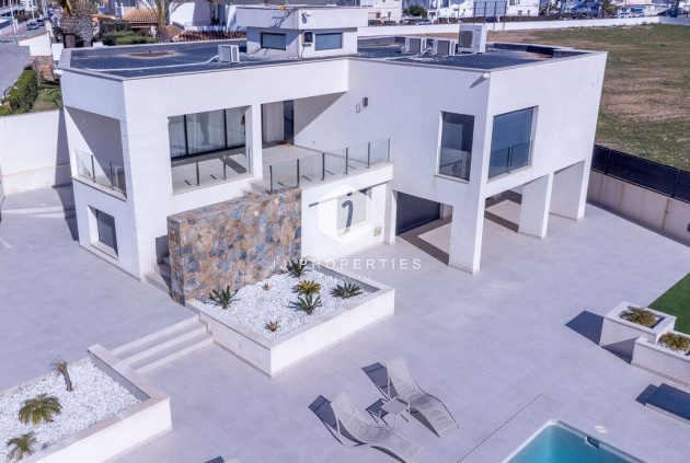 Resale - Villa -
Torrevieja - La Valeta